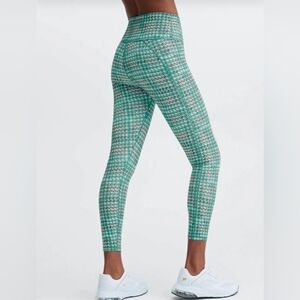 Define PowerHold® High-Waisted 7/8 Legging in Tropics Heritage, size L